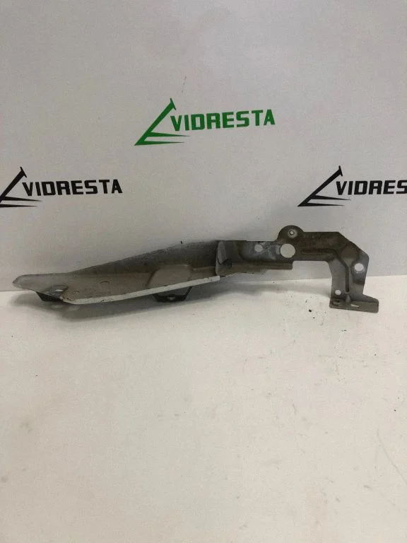 Fender mounting bracket – Citroen C4 Grand Picasso (2013-2018)