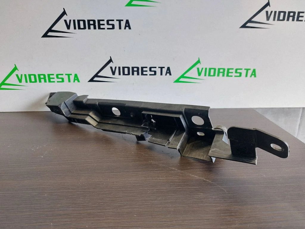 Poritiiva kinnitusklamber 13395919