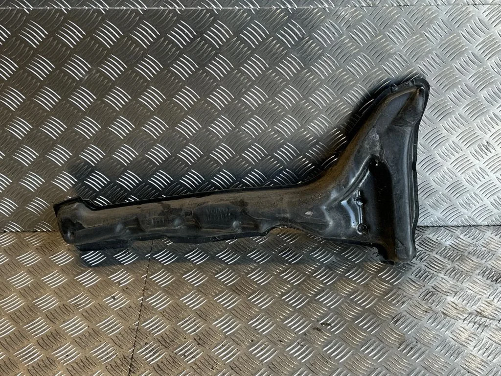 Fender foam support/seal 31299846