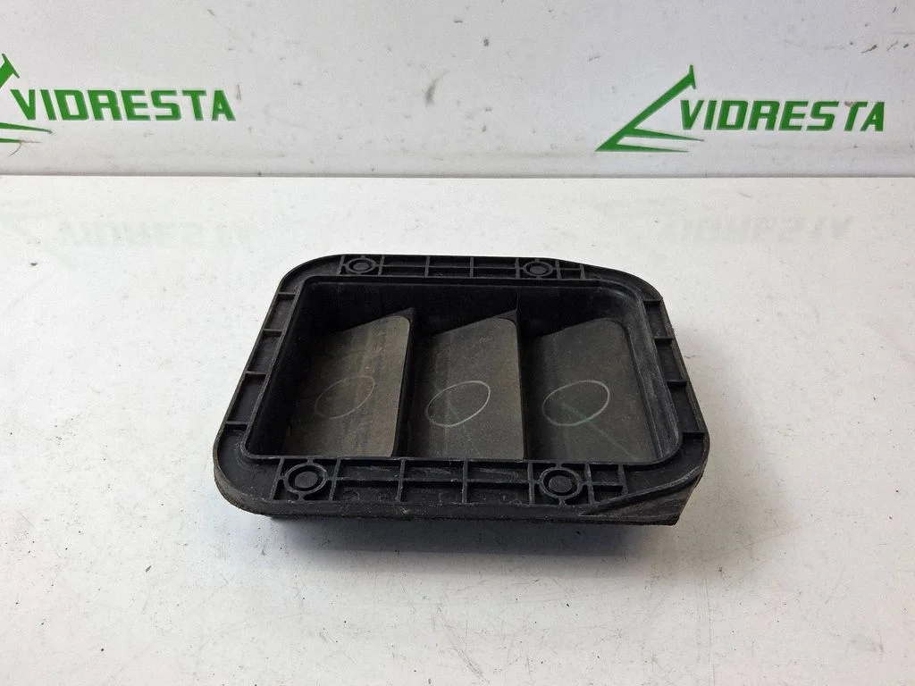 Ventilatsioonirest 75450
