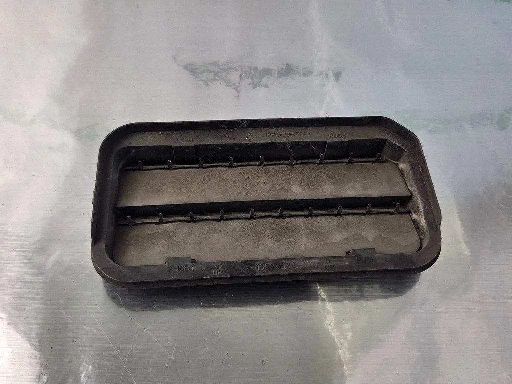 Ventilatsioonirest – Opel Astra K (2015-2021)