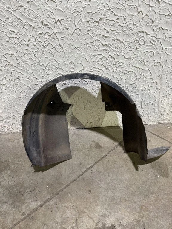 Front wheel arch liner splash guards 1308836070E