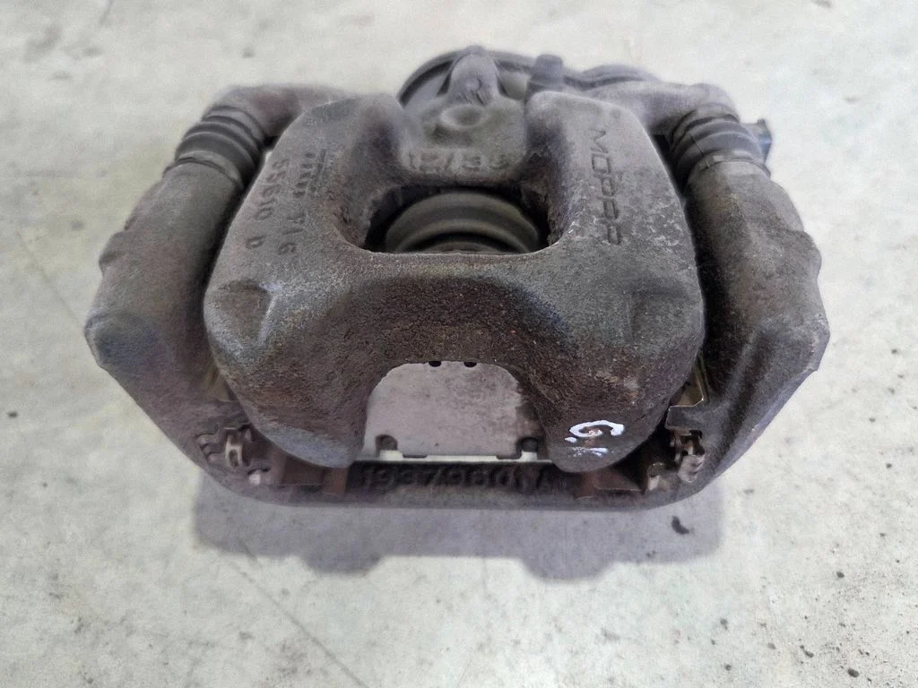 Aizmugurējais bremžu suports 55610D