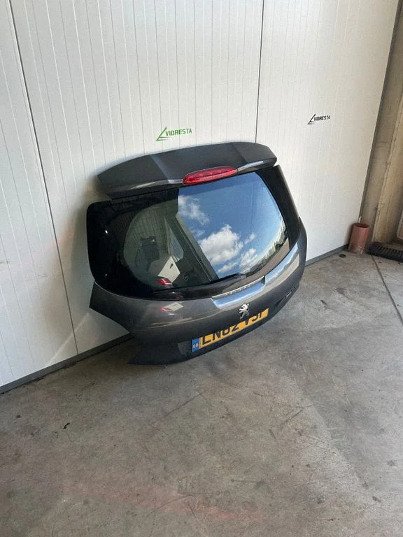 Tailgate/trunk/boot lid
