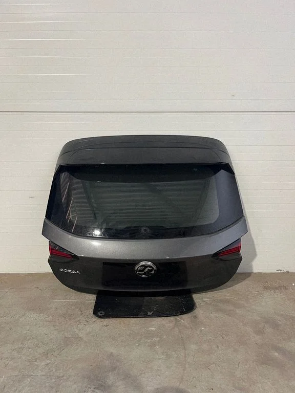 Tailgate/trunk/boot lid – rear