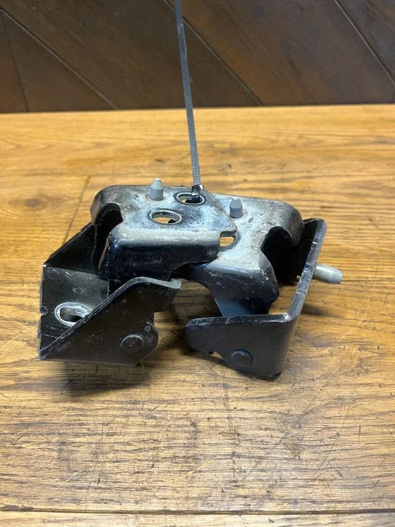 Front door hinges set