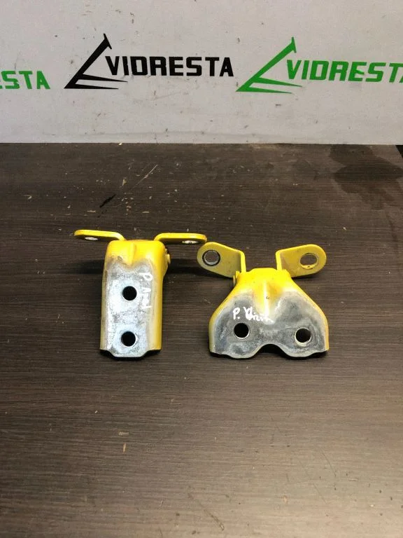 Front door hinges set