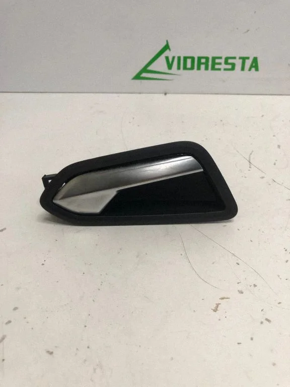 Iekšējais atvēršanas rokturis – Renault Clio V (2019-2025)