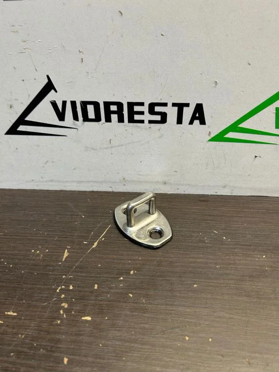 Front door lock loop/hook striker – Audi A5 Sportback 8TA (2009-2016)