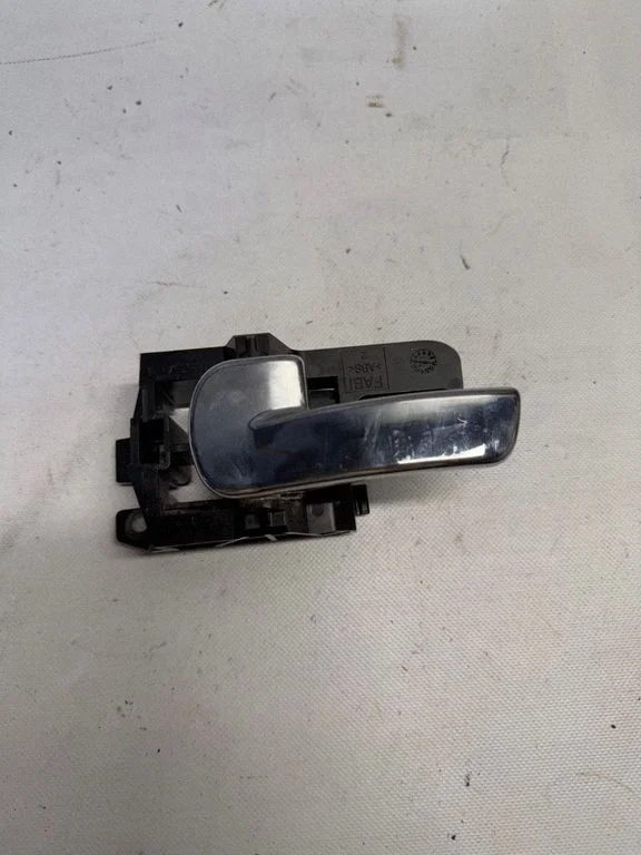 Front door interior handle 80671