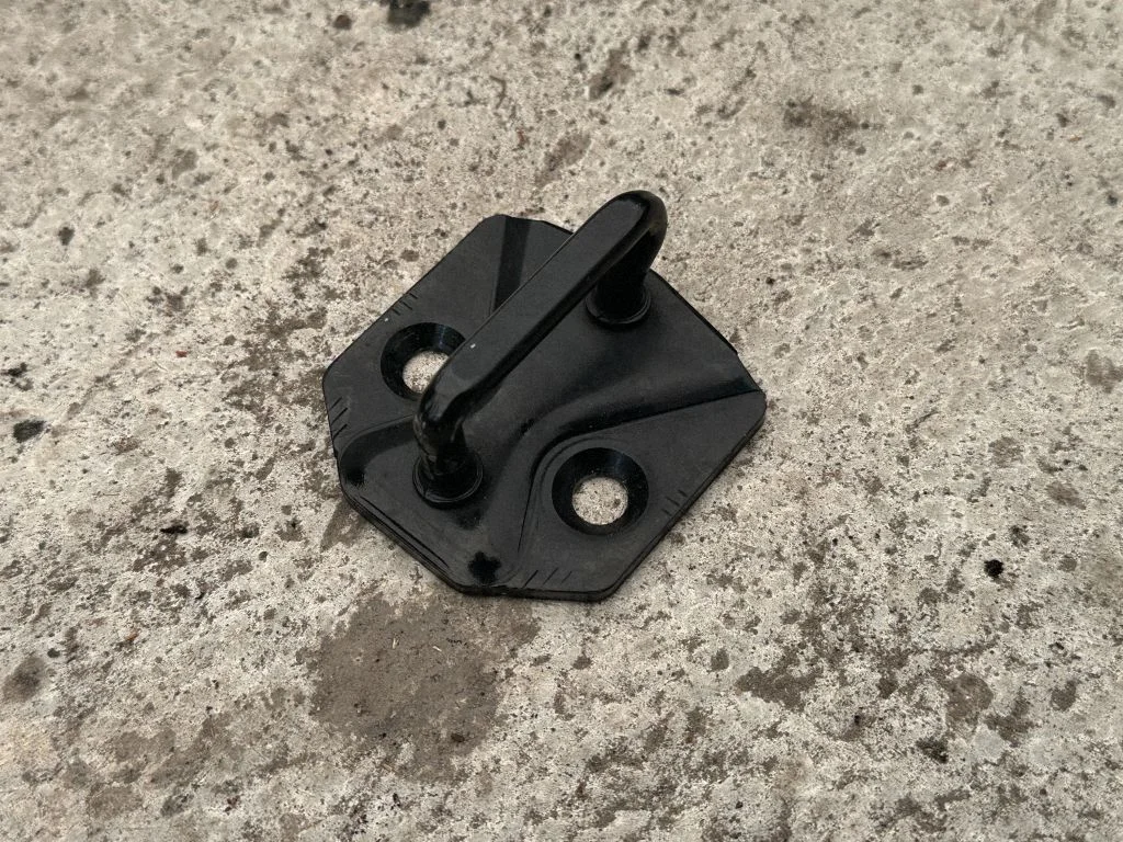 Front door lock loop/hook striker – Volvo V60 (2011-2013)