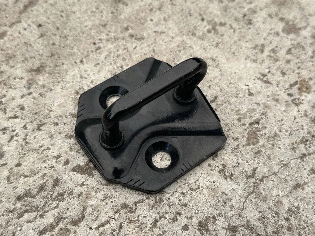 Front door lock loop/hook striker – Volvo V60 (2011-2013)