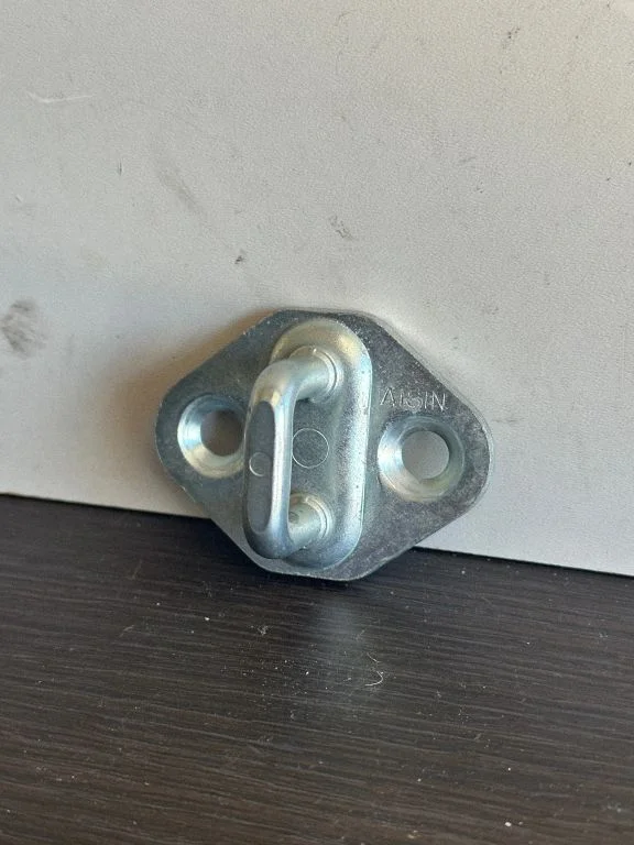 Front door lock loop/hook striker – Opel Astra K (2015-2021)