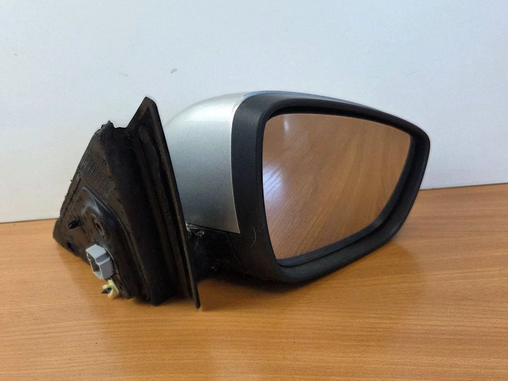 Lusterko elektryczne 212876440