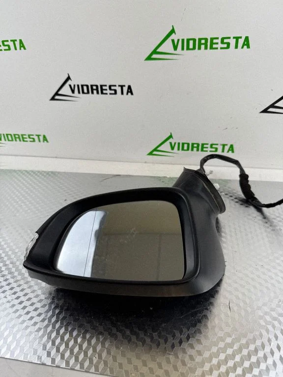 Front door electric wing mirror