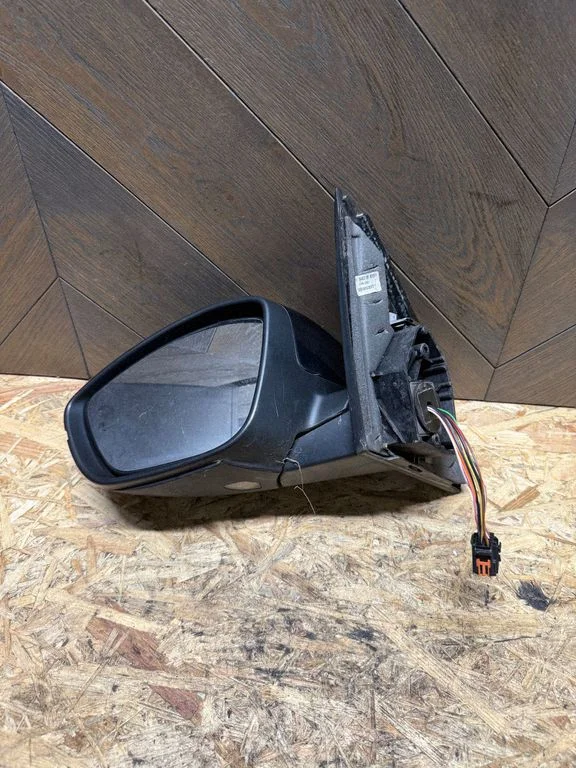 Front door electric wing mirror