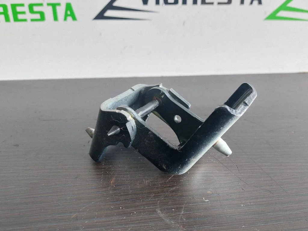 Tagaukse alumine hing 6J121