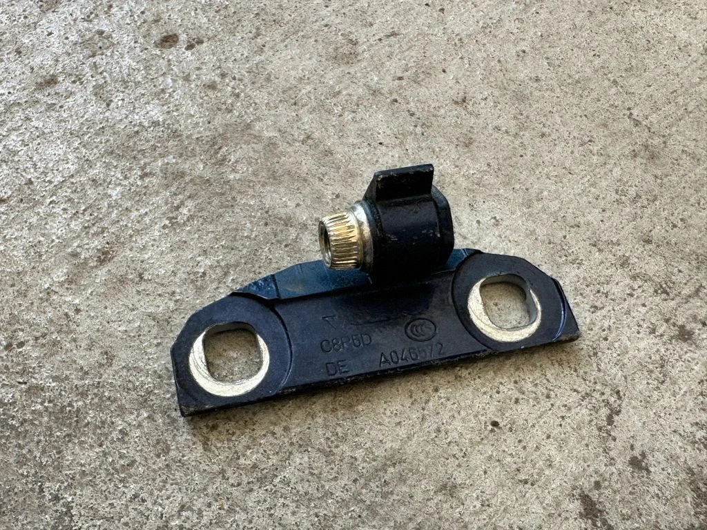 Tagaukse ülemine hing – Volvo V60 (2011-2013)