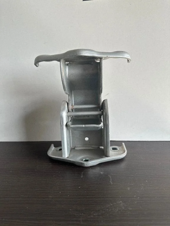 Tagaukse ülemine hing 904006707R