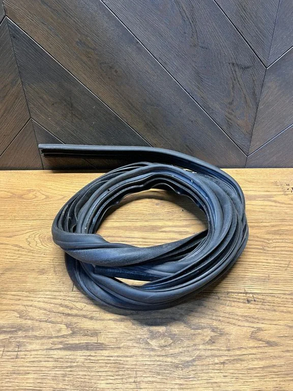 Rear door rubber seal (on body) – Nissan Qashqai (2010-2014)