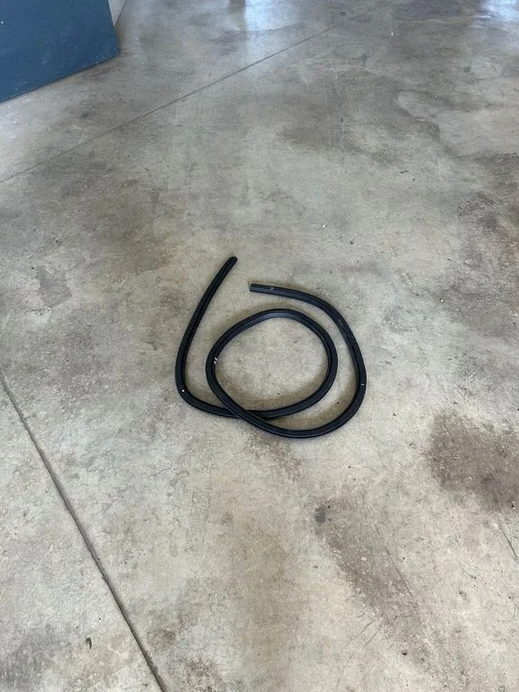Rear door rubber seal (on body) – Ford Focus (2018-)