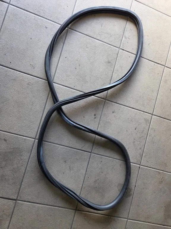 Tagaukse tihend (kere pool) – Peugeot 308 (2013-2021)