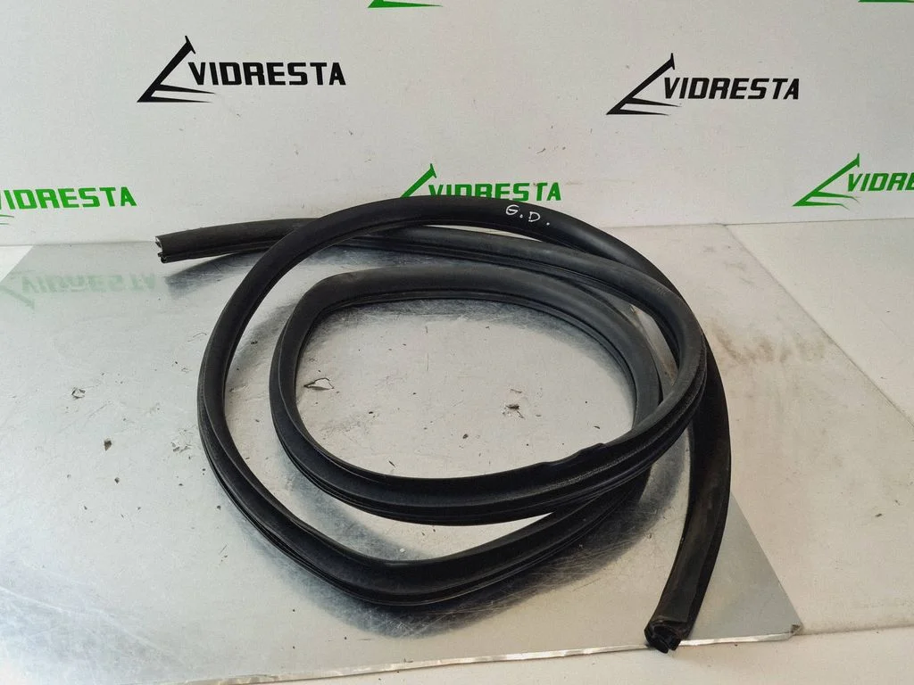 Tagaukse tihend (kere pool) – Opel Antara (2006-2016)