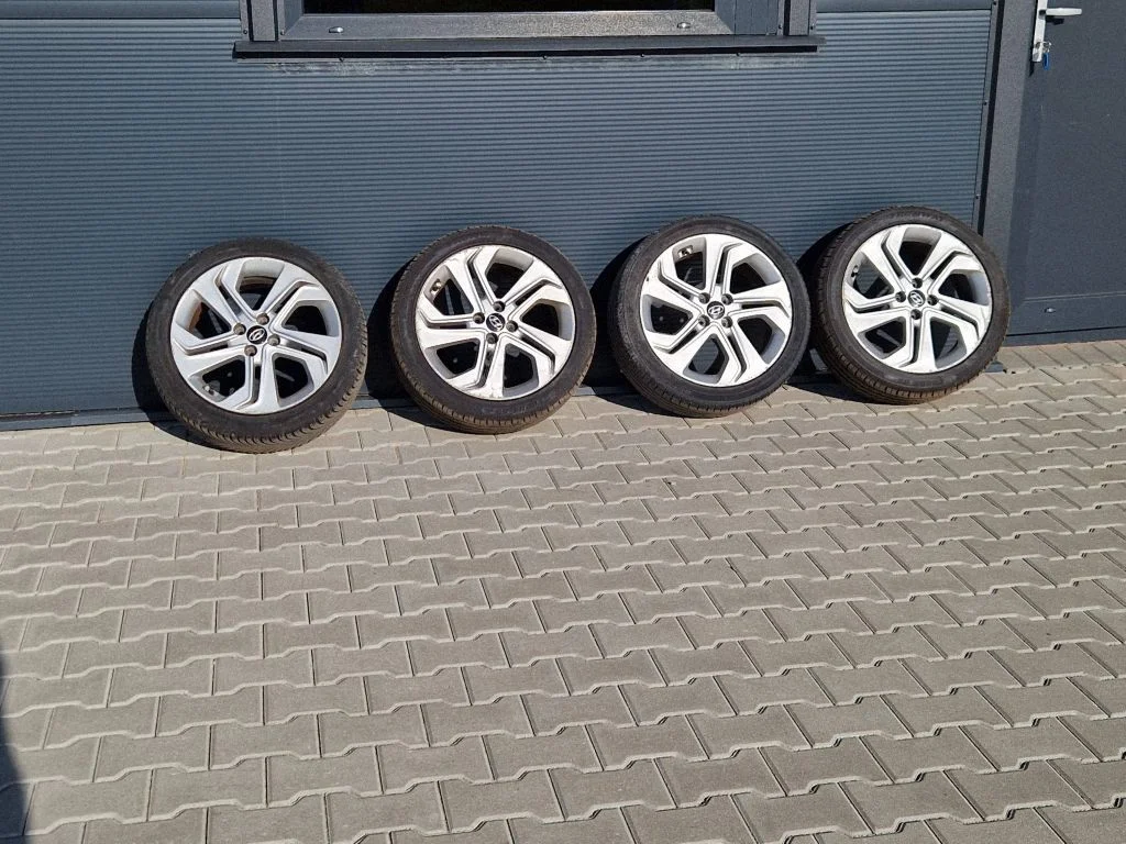 R17 alloy rim – Hyundai i20 Active (2016-2021)