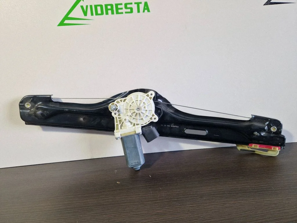 El. loga pacēlāja mehānisma komplekts 7322748
