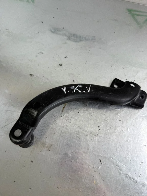 Sliding door upper roller guide/hinge G311971J