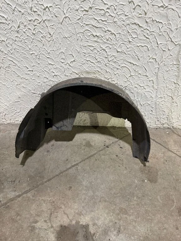 Rear arch fender liner splash guards 7354680950E