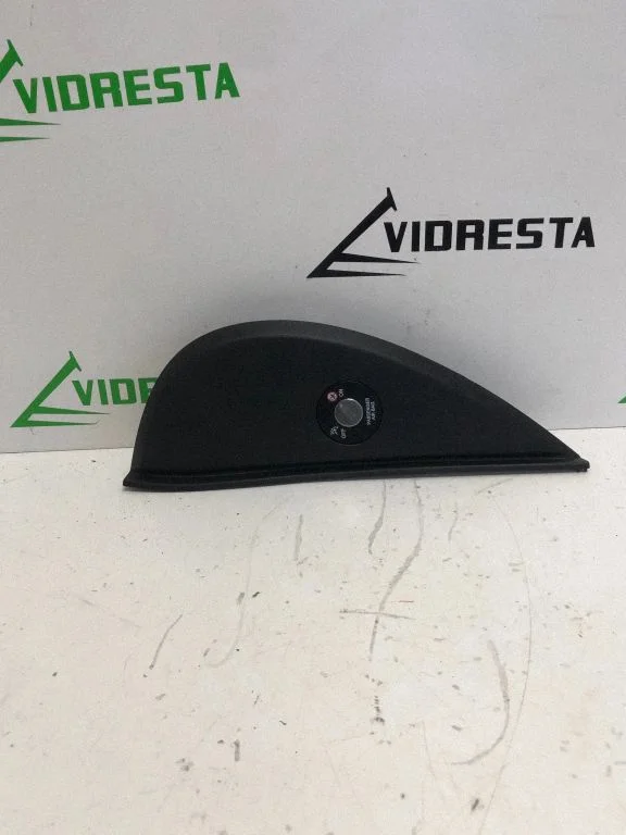 Dashboard side end trim 847653U010