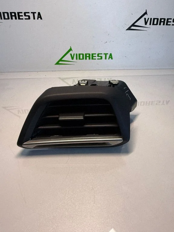 Armatuurlaua külje õhutusresti kate – Peugeot 208 II (2019-)