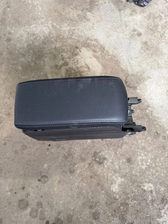 Armrest 9823154180