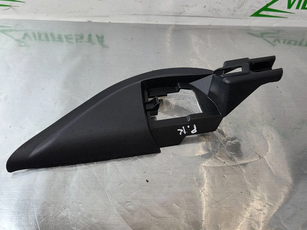 Other front door trim element 96777452