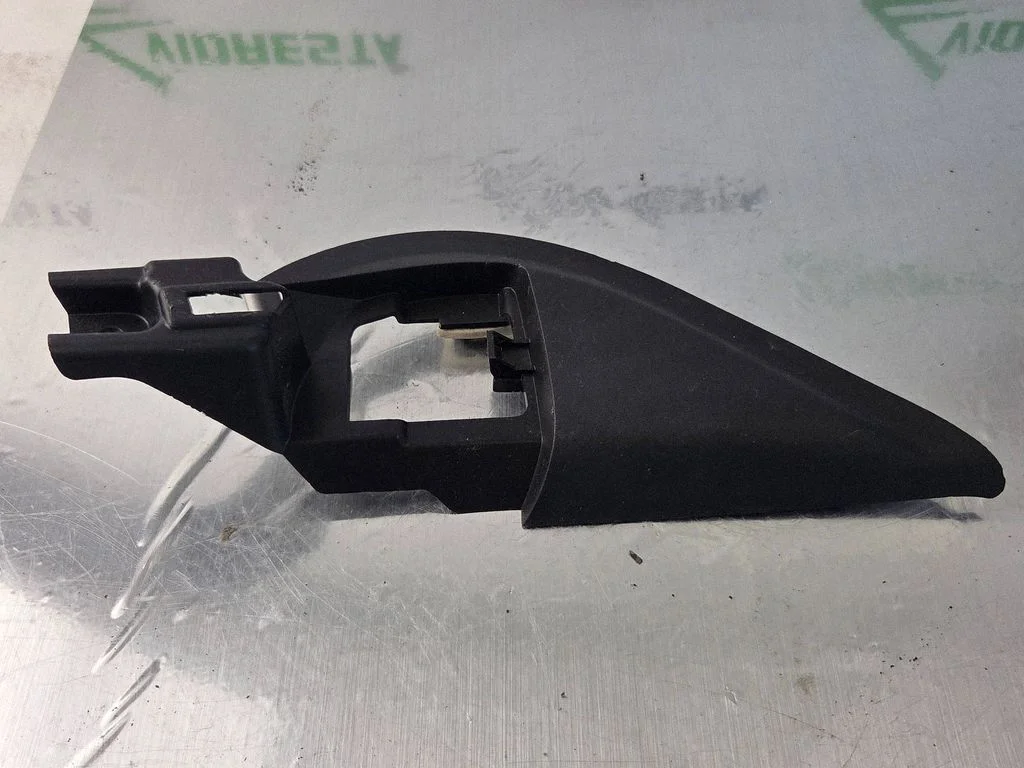 Other front door trim element 96777451