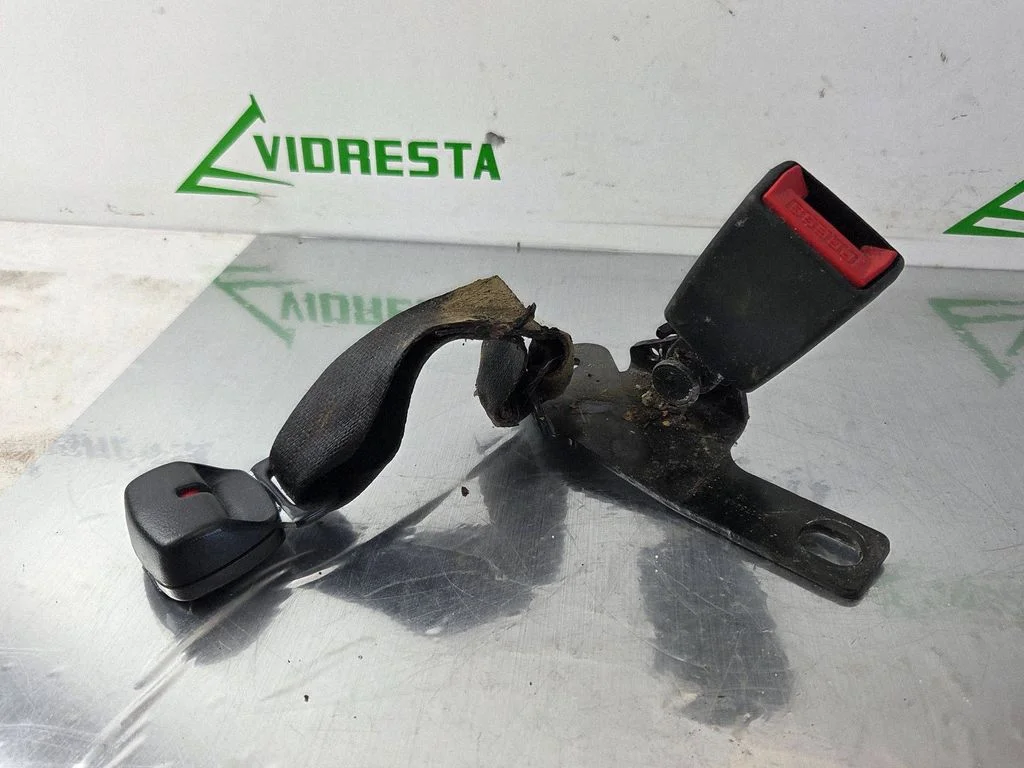 Aizmugurējās drošības jostas sprādze 34173443A