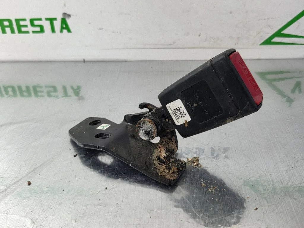 Aizmugurējās drošības jostas sprādze 34173441A