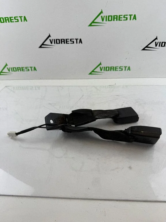 Rear seatbelt buckle – Nissan Qashqai (2010-2014)
