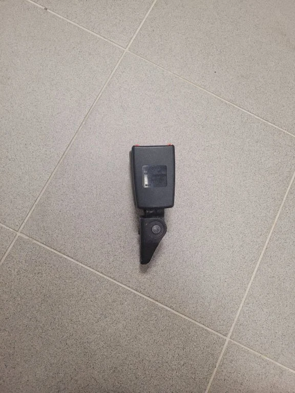 Zapięcie pasa tylne 8J8857739H9B9
