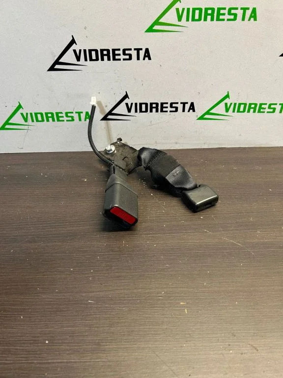 Eesmise turvavöö pannal 2403194AA