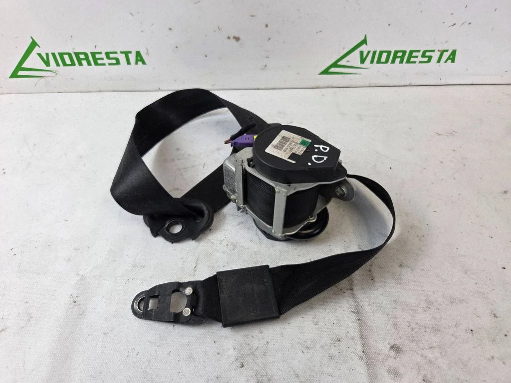 Front seatbelt – Audi Q7 4L (2005-2015)