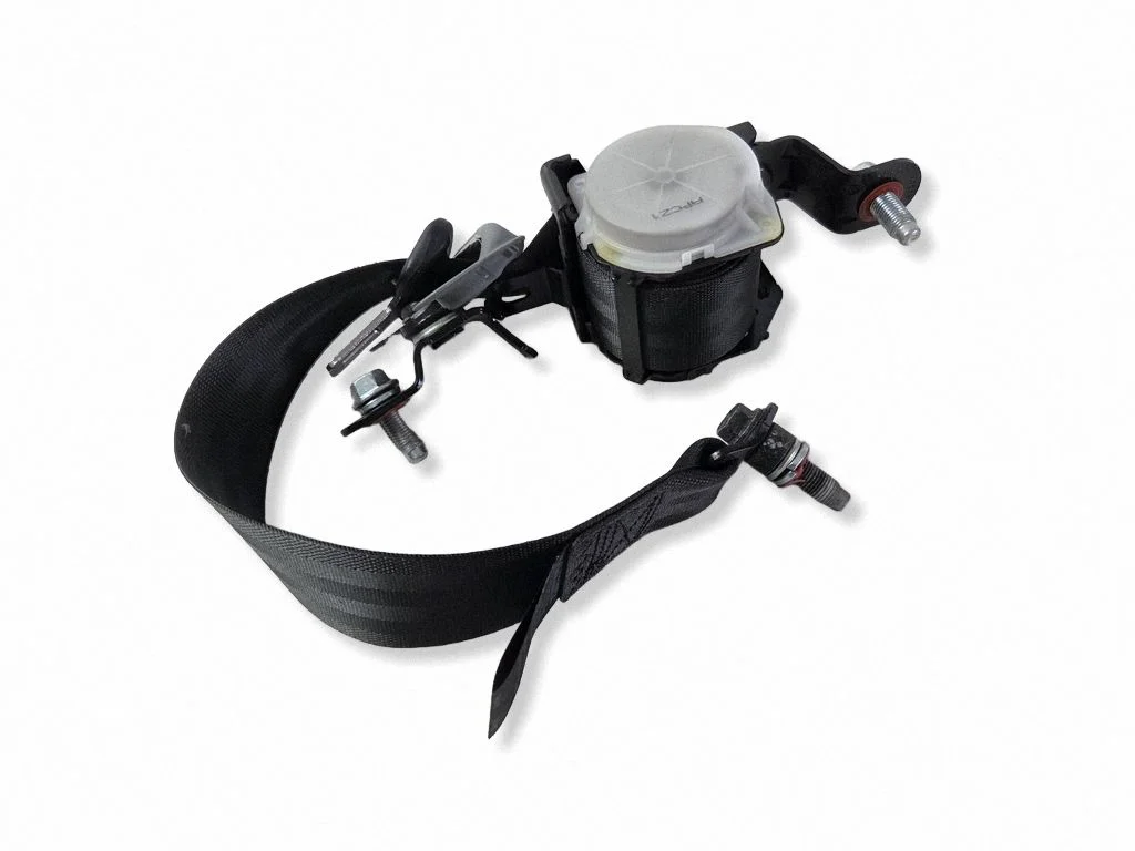 Rear seatbelt 898102P110