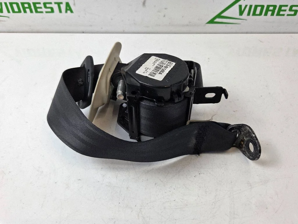 Tagumine turvavöö A82450T1GG0F