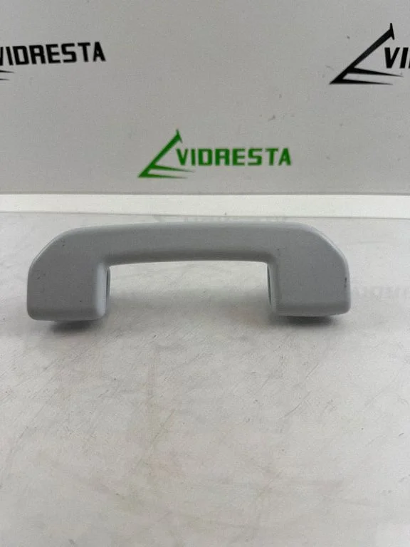 Rear interior roof grab handle