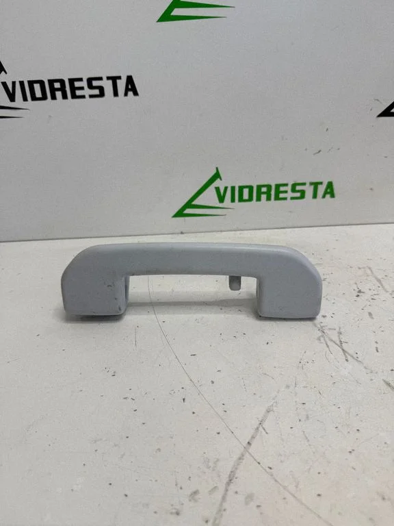 Rear interior roof grab handle