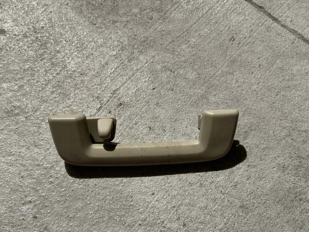 Rear interior roof grab handle – Volvo V60 (2011-2013)