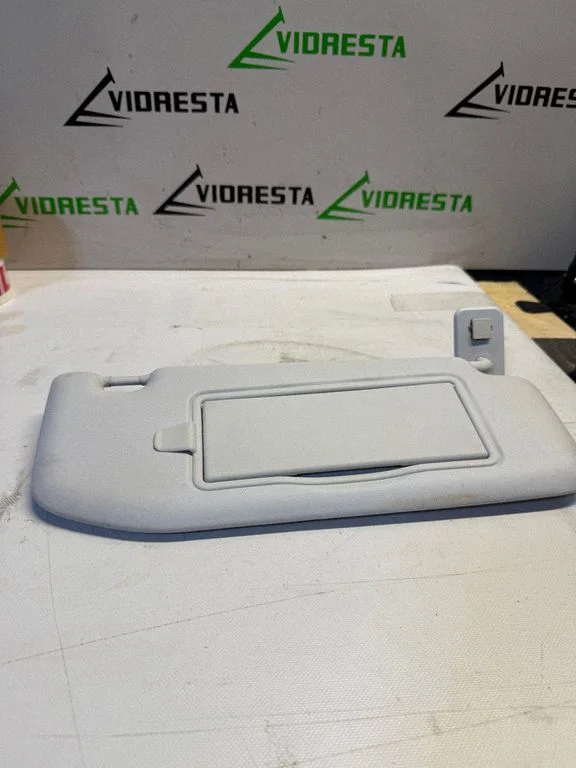 Sun visor
