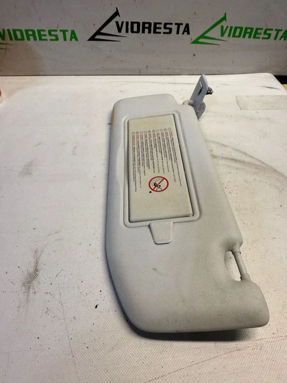 Sun visor