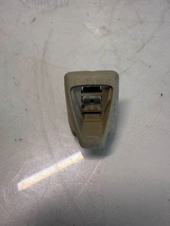 Sun visor clip/hook/bracket